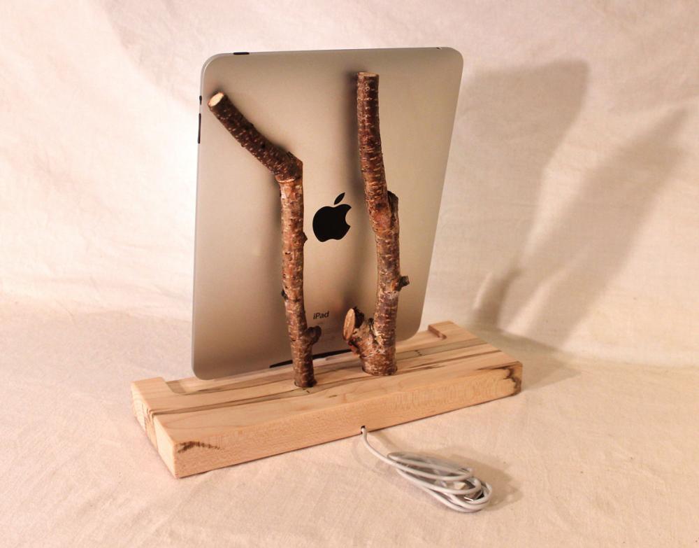 iPad - iPhone - iPod Dock - Charger and Sync Station - Natural - Back to Nature - iDock -