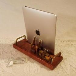 iPad - iPhone - iPod - Dock - Sync and Charging Station - Oak - EX Model Industrial Steampunk Style - Style V1 (Yes for the iPad )