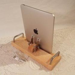 iPad - iPhone - iPod - Dock - Sync and Charging Station- Maple - EX Model - Style V1 iPad Charger Dock iPhone4